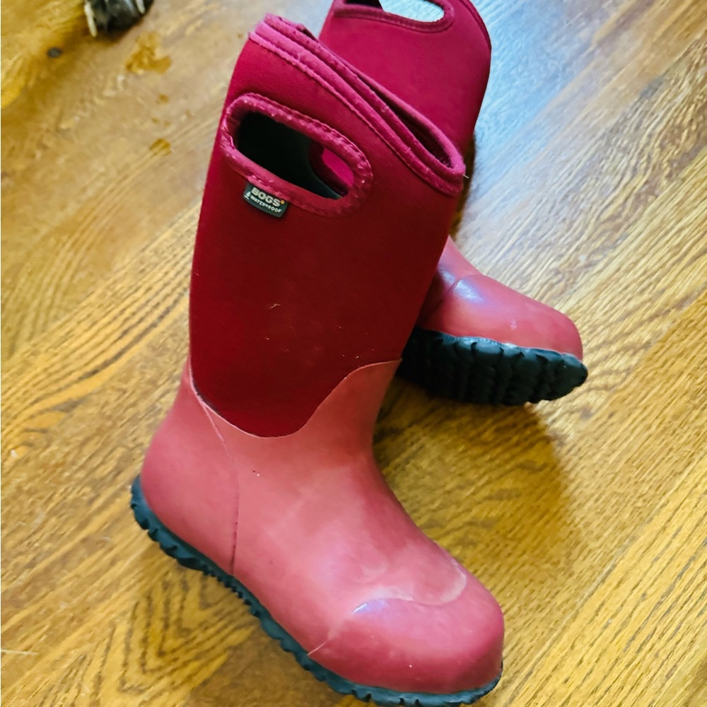 Kids waterproof Bogs—size 12